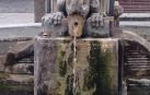 Se repiten las quejas por la fuente de la plaza de Santiago