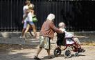 El 93% de las personas dependientes son cuidadas por familiares unas 10 horas diarias