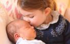 El príncipe Luis de Cambridge y su hermana Carlota, en su primera foto juntos