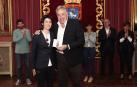 Recepción en el Ayuntamiento a la viola pamplonesa Isabel Villanueva