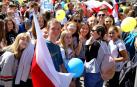 Miles de polacos se manifestaron en Varsovia contra las polémicas reformas del PiS en Justicia y medios de comunicación públicos en la denominada 'Marcha por la Libertad'.