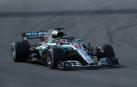 Hamilton gana en Montmeló y Mercedes hace doblete