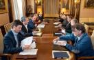 El plan de empleo con sindicatos y empresarios divide al cuatripartito