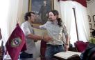 Kichi, alcalde de Cádiz, defiende "vivir como gente corriente para representarla"
