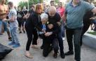 Un grupo neonazi da una paliza en Grecia al mejor alcalde del mundo