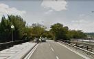 Ileso tras salirse de la vía y volcar con su vehículo en Pamplona