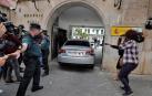 Zaplana llega a la Comandancia de la Guardia Civil en Valencia tras finalizar los registros