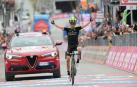 Mikel Nieve conquista la vigésima etapa y Froome defiende la "maglia" rosa