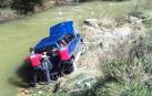 Un herido tras salirse de la vía y caer al río Cidacos