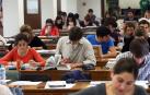 Suben un 15% los universitarios con beca pero la cuant&iacute;a baja 365 euros