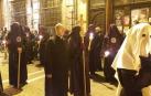 El arzobispo don Francisco Pérez acompañando la procesión del San Entierro