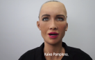 La humanoide Sophia manda un saludo muy especial a Pamplona