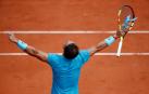 Nadal suda para cerrar su aplazado debut en París ante Bolelli