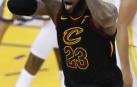 Los Warriors tumban en la prórroga a un LeBron James de récord y se adelantan en las Finales