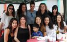 La Txaranga Aburrecalles de Lodosa celebró sus 25 años de vida con una jornada festiva a la que asistieron vecinos de la localidad y amigos de otros muchos pueblos. La fiesta se celebró el 2 de junio, con chupinazo, foto oficial, comida, concierto, ronda con la txaranga y fin de fiesta. Un día antes, esta formación musical había deleitado a los asistentes con un concierto que se celebró en la Casa de Cultura de Lodosa.