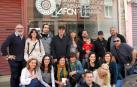 Aficionados y aficionadas a la fotografía preparados para una excursión fotográfica organizada por la AFCN