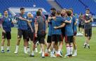 España debuta hoy en el Mundial tras el terremoto de los últimos días