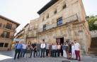 Inaugurada la nueva sede de la oficina de turismo de Estella en la plaza de San Martín
