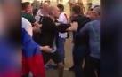 Hinchas mexicanos paran de un modo original una pelea en el Mundial de Rusia