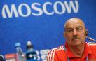 Rusia juega con tres centrales ante España