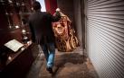 San Fermín viste desde hoy la capa "de gala" que lucirá durante las fiestas