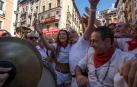 Cientos de personas celebran el Riau-riau, aunque no sea un acto oficial