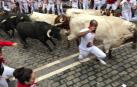 Velocísima carrera de los Fuente Ymbro en el cuarto encierro de San Fermín