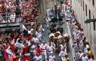 Imágenes de los momentos más peligrosos del primer encierro de San Fermín