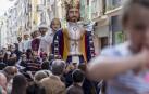 El recorrido de los gigantes y cabezudos en el día de San Fermín, 7 de julio