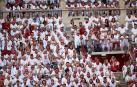 Público asistente a la Plaza de Toros de Pamplona durante la tercera corrida de la Feria del Toro 2018.