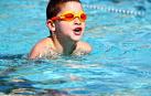 Rescatada una niña de 9 años del fondo de una piscina en Tudela