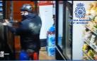 Detenido por atracar vestido de Superman y armado con una escopeta