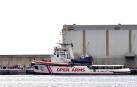 El 'Open Arms' llega a Palma con la superviviente y los dos cadáveres rescatados