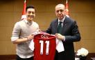 Özil deja la selección alemana tras las críticas por su foto con Erdogan