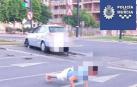 Decide hacer flexiones para rebajar la tasa de alcohol tras estrellar su coche en Murcia