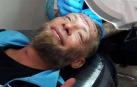 Investigan en Benidorm si un grupo de británicos pagó a un indigente por tatuarse la frente
