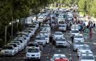 Los taxistas españoles siguen en huelga y concentrados en las calles
