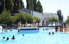Las personas con trabajo a pie de calle son las que más sufren las altas temperaturas. En Pamplona, finalmente no se cumplieron los pronósticos y los termómetros no pasaron de los 35 grados