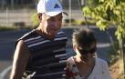El etarra Santi Potros sale de la cárcel acompañado por tres familiares