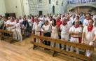 Carcastillo homenajeó este domingo a Mari Carmen Palacios por toda una vida dedicada al cuidado y mantenimiento de la parroquia local. El reconocimiento tuvo lugar en la iglesia de San Salvador, que acogió la misa del día grande de las fiestas.