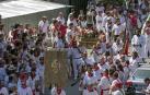 La Pañuelada de los chicos y la procesión han sido algunos de los actos principales de este domingo 5 de agosto, tercer día de fiestas de la ciudad del Ega