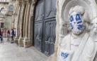 Acto vandálico en la fachada de Praterías de la Catedral de Santiago