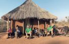 El navarro Xabi Luna recorre África en bici para recaudar fondos para Zambia