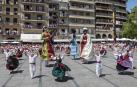 Estella finaliza sus fiestas patronales con el Día de la Abadejada, con los actos tradicionales de este día: la despedida de los gigantes y el XLVIII concurso de ajoarriero. Además, el grupo musical canario Efecto Pasillo protagonizó la 'fiesta joven' de la noche del miércoles.