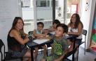 Las vacaciones de dos navarras junto a los refugiados en Grecia