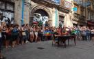 La okupas de Rozalejo exigen al Gobierno de Navarra que paralice el desalojo del edificio