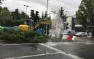 Rotura de una tubería frente al Colegio Larraona, en la avenida Pío XII
