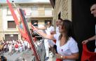 Cientos de personas aguardaron con emoción el momento del chupinazo en la plaza del Ayuntamiento