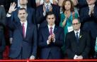 Torra no recibe al Rey pero luego le entrega libro de fotos del 1-O