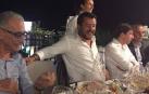 Salvini se va de fiesta tras el siniestro en Génova e Italia se indigna